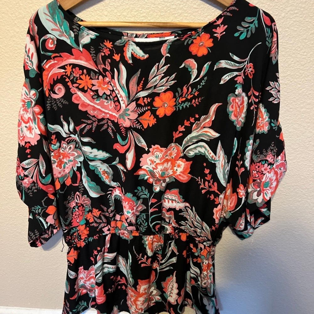 New York & Company Black and Red Floral Blouse